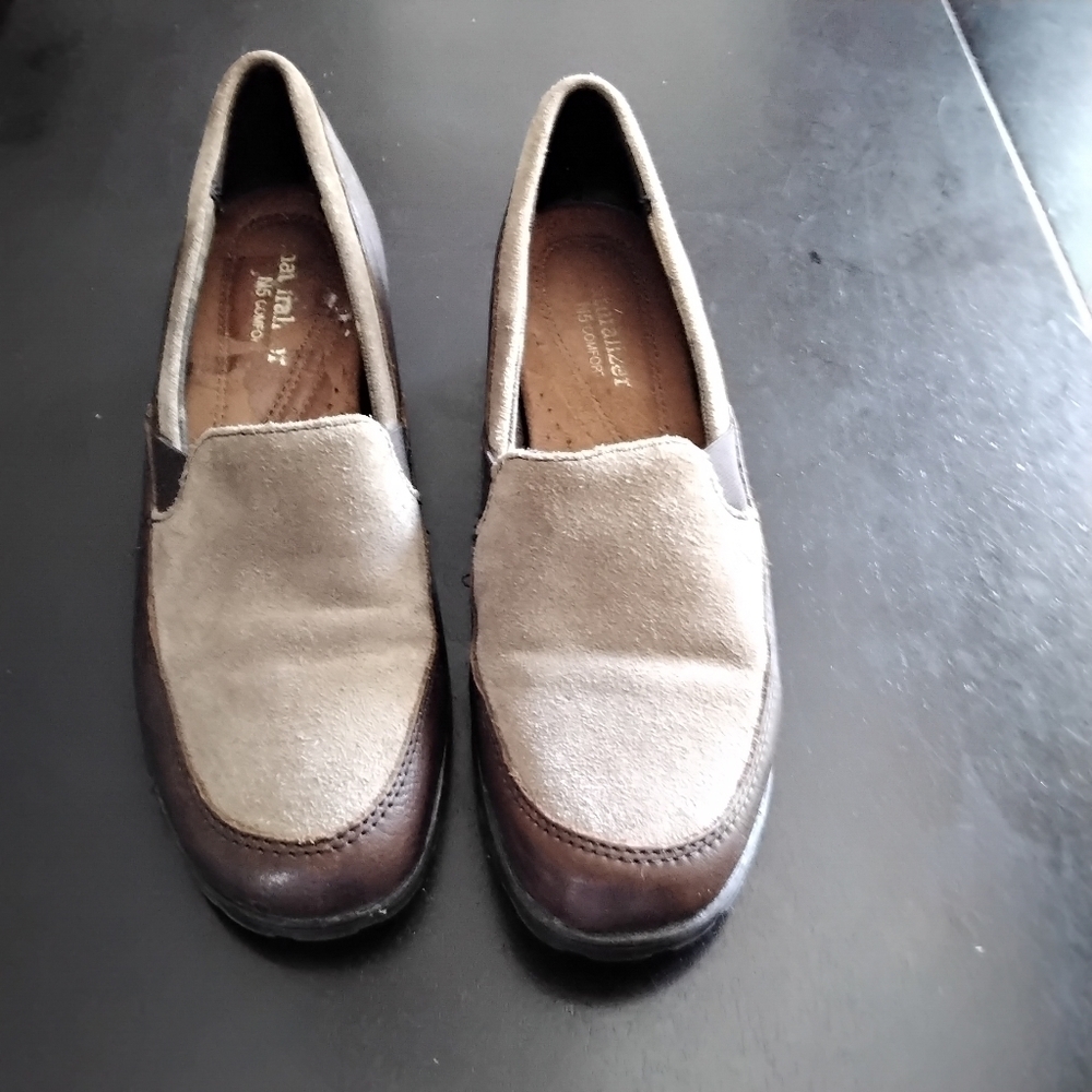 NATURALIZER N5 COMFORT BROWN LEATHER LOAFERS